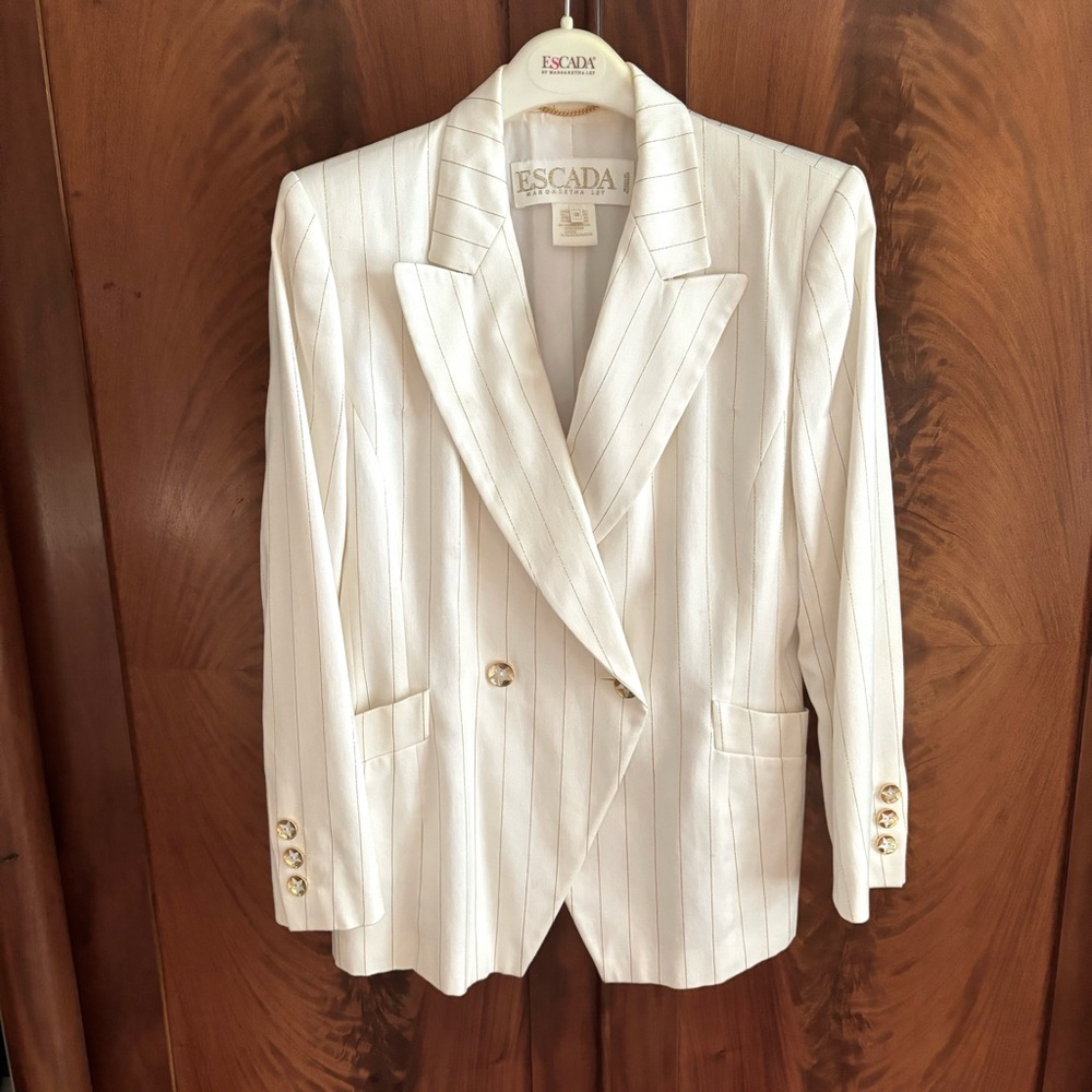 Escada white gold pinstripes jacket